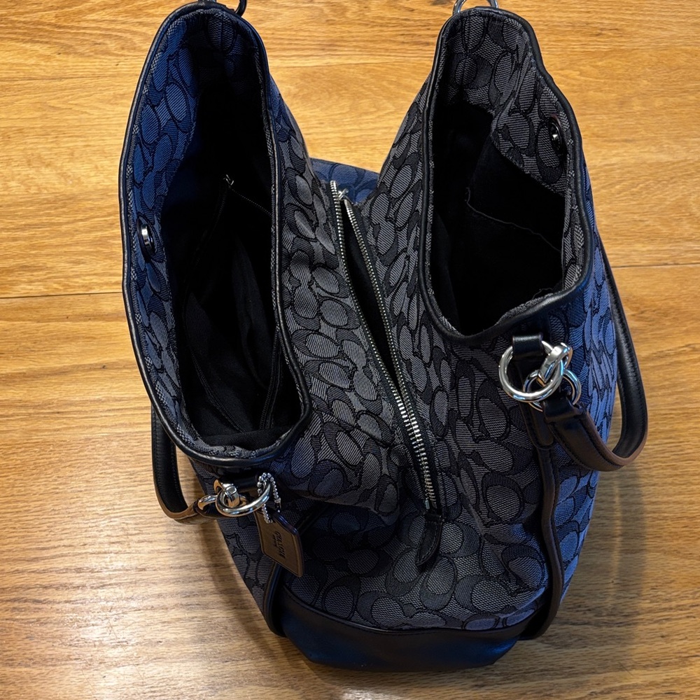 Coach Madison Phoebe Canvas Large Leather Triple Compartment Handbag. - Picture 3 of 12